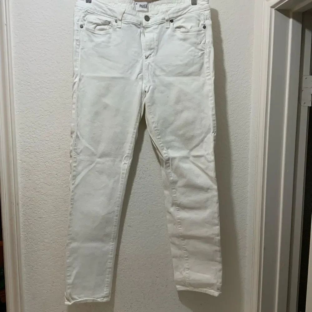PAIGE women’s white  Sz 31  Skinny Jeans inseam 28”